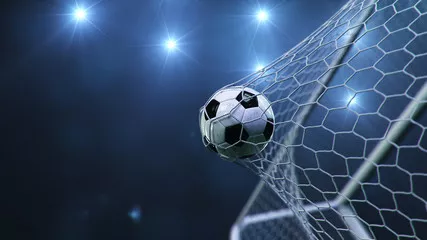 Fototapeta Gol! Piłkarski Triumf w Błękitnym Świetle