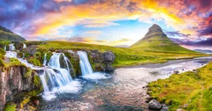 Obraz Magia Islandzkiego Krajobrazu: Wodospady i Góra Kirkjufell