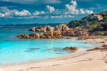 Obraz Niesamowita plaża z różowym piaskiem na wyspie Budelli, archipelag Maddalena, Sardynia we Włoszech