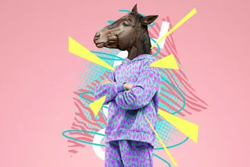 Obraz Surrealistyczna Moda: Koń w Żywej Bluzie