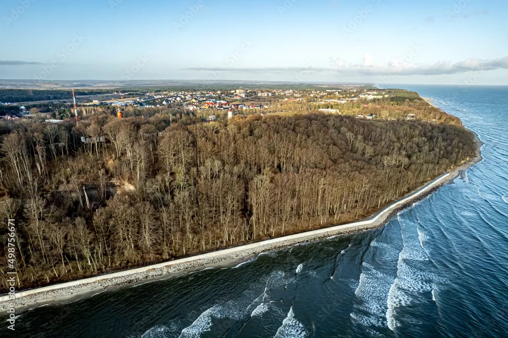 Fototapeta Przylądek Rozewie w Jastrzębiej Górze nad Bałtykiem, województwo Pomorskie w Polsce, panorama z lotu ptaka. Najdalej na północ wysunięty skrawek Polski.