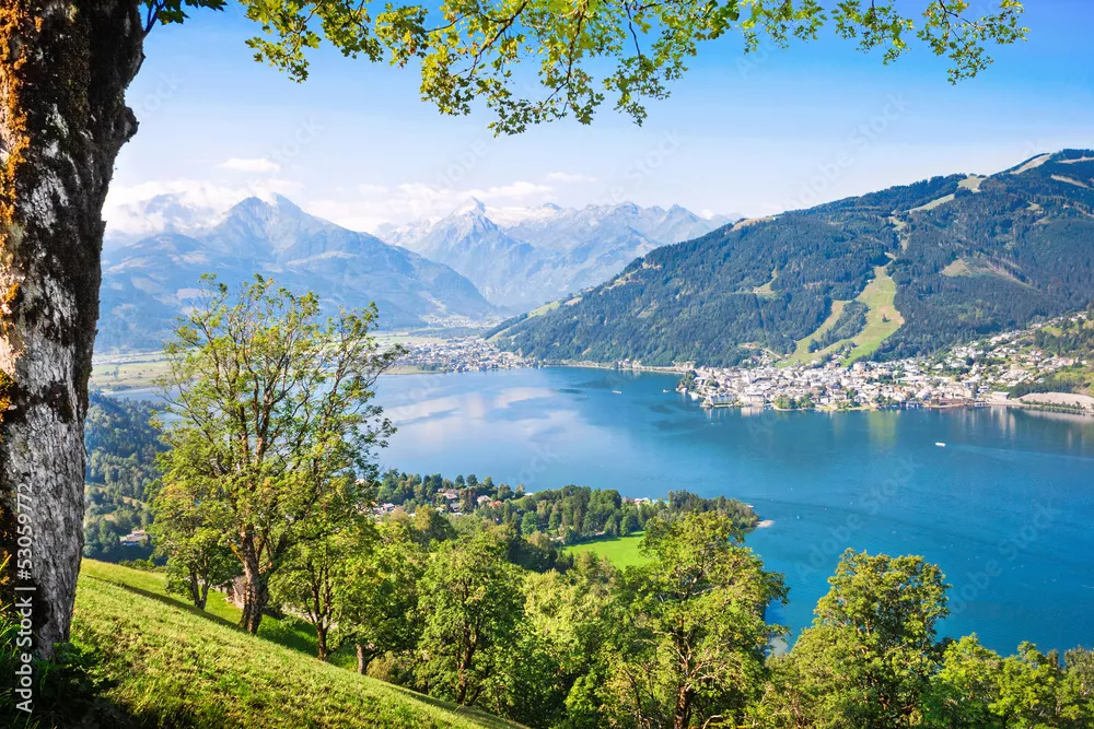 Fototapeta Piękny krajobraz z Alpami i jeziorem, Zell am See, Austria