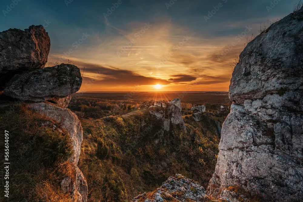 Fototapeta Magiczny Zachód Słońca nad Skalnym Krajobrazem