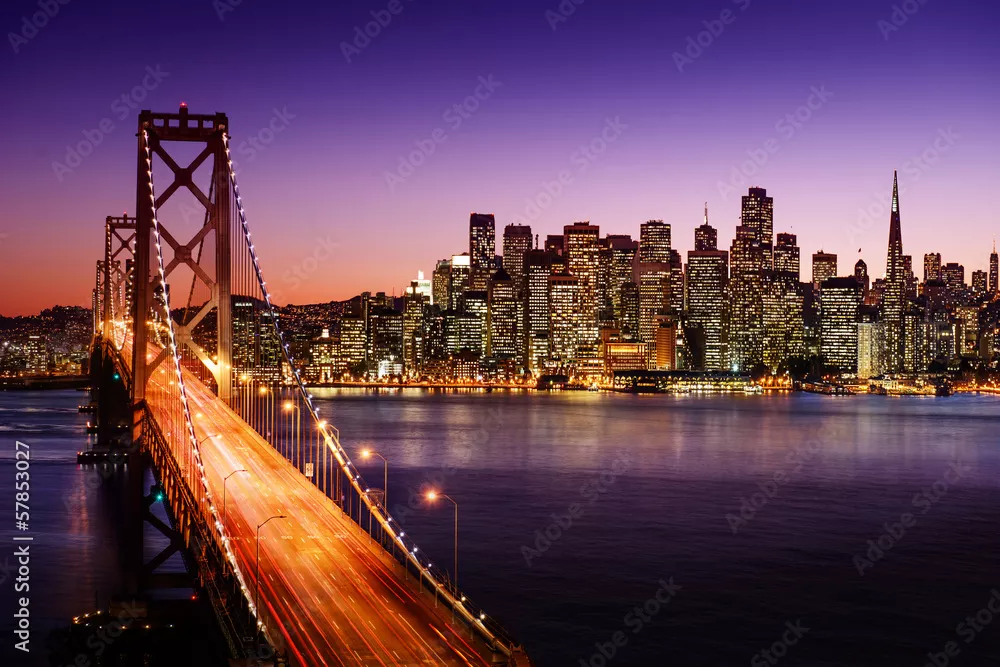 Fototapeta Panoramę San Francisco i Bay Bridge o zachodzie słońca, Kalifornia
