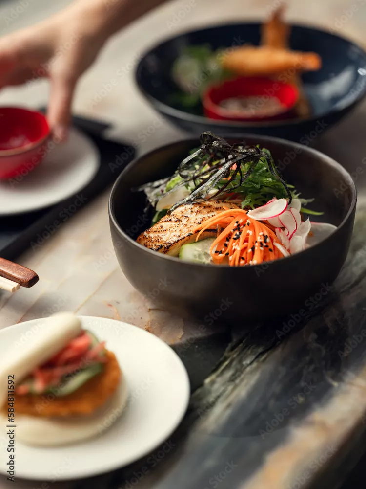 Obraz japoński lunch sushi bowl