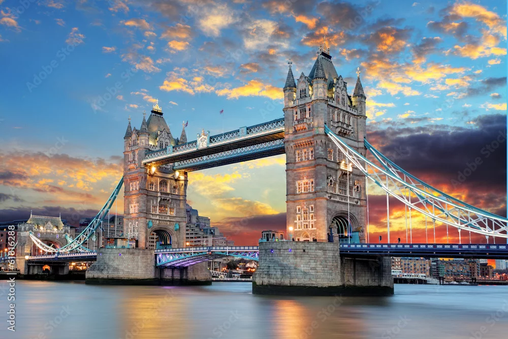 Obraz Piękny Zachód Słońca nad Tower Bridge w Londynie