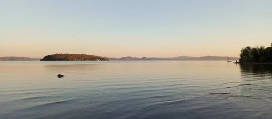 Fototapeta Jezioro w  Toskanii