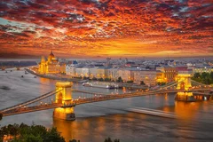 Obraz Magiczny Zachód Słońca nad Budapesztem