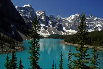 Obraz Malownicze Widoki Gór i Jeziora w Górach Skalistych