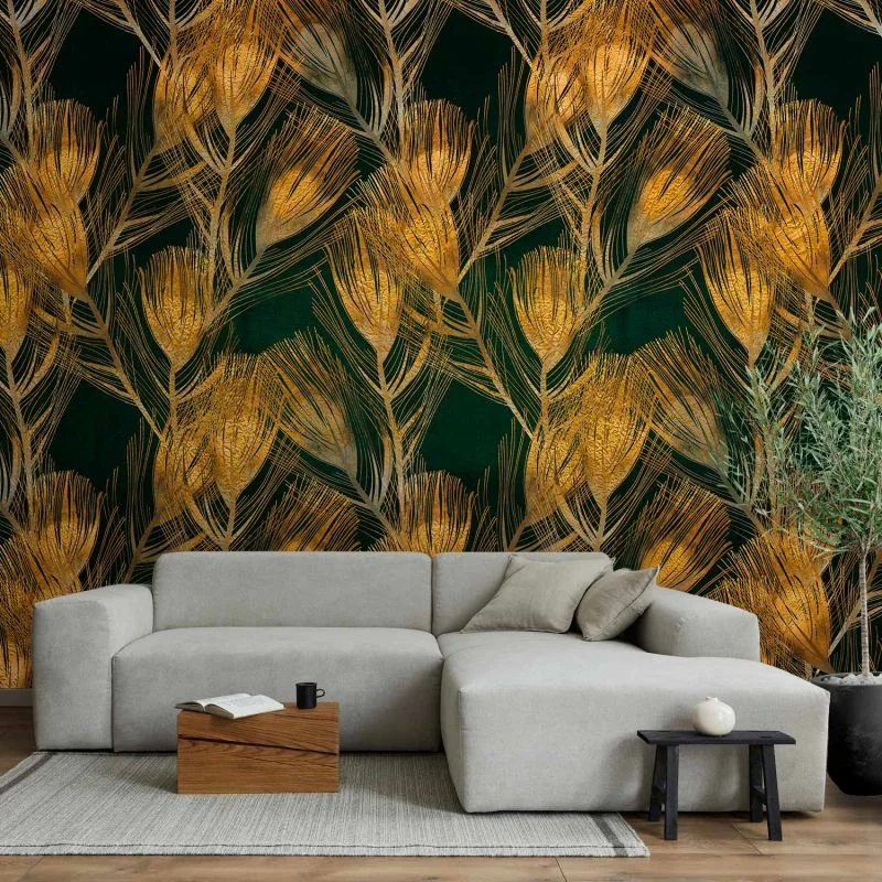 Fototapeta - Złote pióra pawia - jednolite tło z ptasim deseniem na zielonym tle - obrazek 1