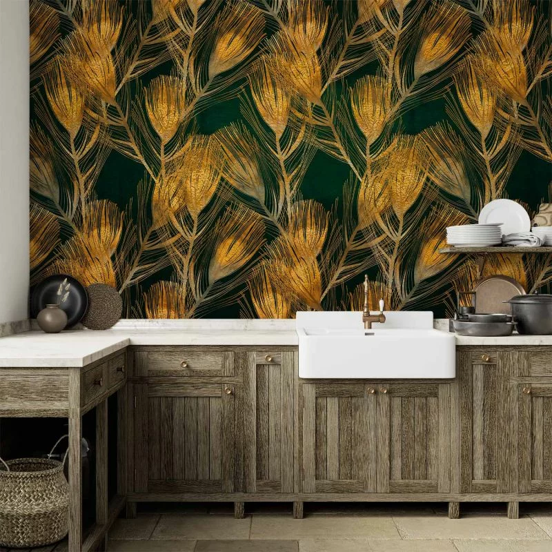 Fototapeta - Złote pióra pawia - jednolite tło z ptasim deseniem na zielonym tle - obrazek 1