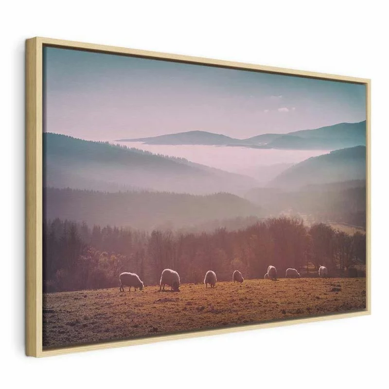 Obraz - Owce na tle górskiego krajobrazu (1-częściowy) - zwierzęta w naturze - obrazek 1