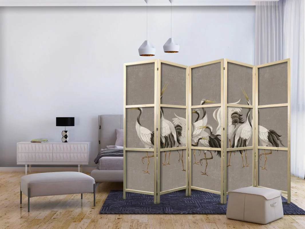 Parawan japoński - Taniec żurawi - jasne sylwetki ptaków na ciepło-szarym tle z fakturą - obrazek 1