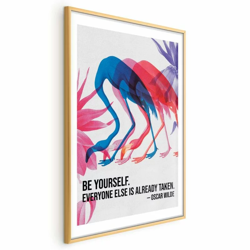 Plakat - Kolorowa repetycja - trzy sylwetki flamingów i inspirującym cytatem - obrazek 1