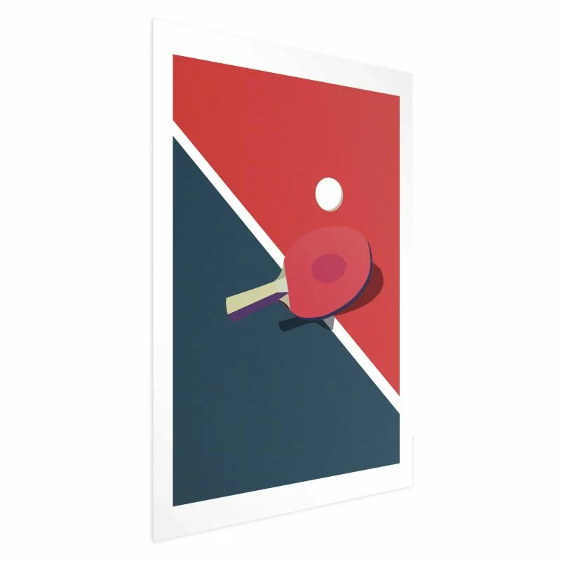 Plakat - Tenis stołowy - piłeczka i rakietka na stole - obrazek 1