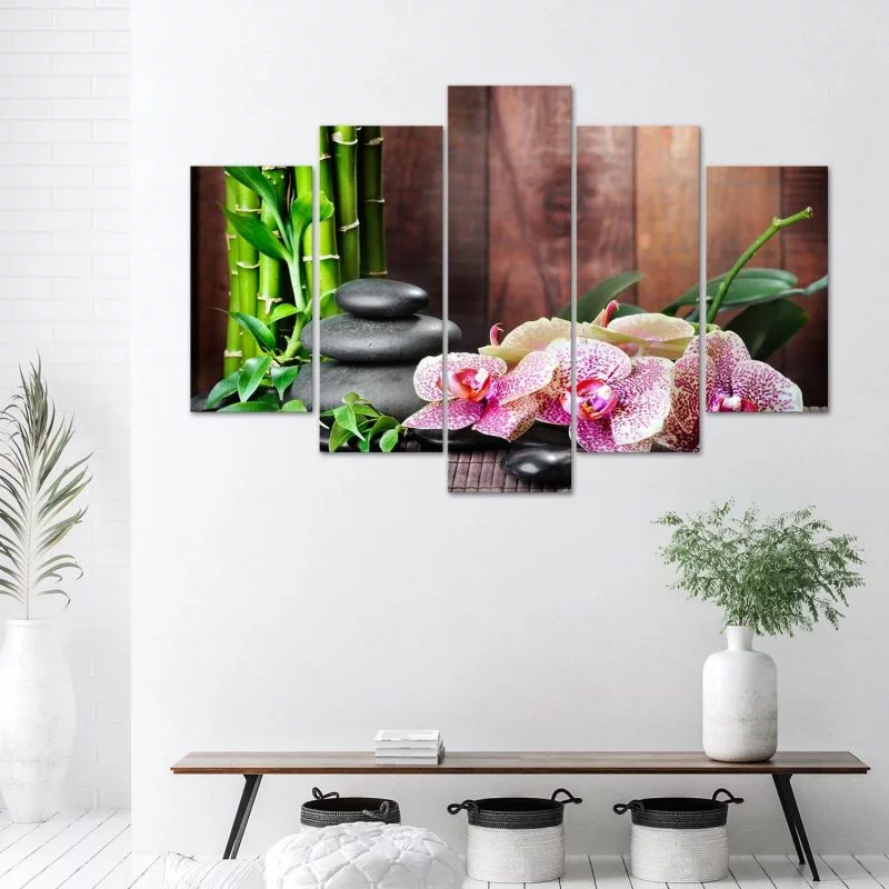 Obraz pięcioczęściowy na płótnie, Kompozycja zen z orchideą i bambusem - obrazek 1