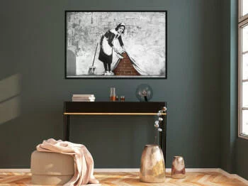 Plakat - Banksy: Sweep it Under the Carpet - obrazek 2