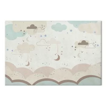 Obraz - Zachmurzone niebo nocą - Księżyce w brązowej i beżowej kolorystyce pośród chmur oraz licznych gwiazdek na jasnym tle - obrazek 2