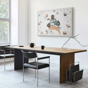 Obraz - Galaktyczne zawody - Miś biorący udział w wyścigach samochodowych pośród planet chmur i gwiazd w pastelowej kolorystyce - obrazek 7