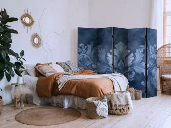 Parawan - Ornament w błękitnych i chłodnych kolorach; ciemnoniebieska dekoracja - obrazek 5