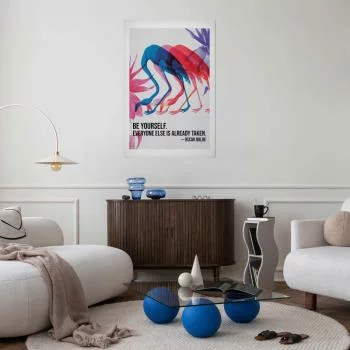 Plakat - Kolorowa repetycja - trzy sylwetki flamingów i inspirującym cytatem - obrazek 2