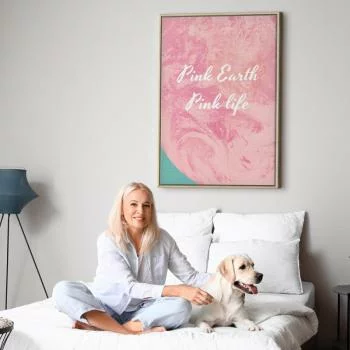 Obraz - Pink Earth, Pink Life (1-częściowy) pionowy - obrazek 6