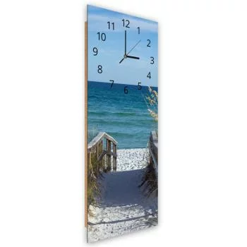 Obraz z zegarem, Droga na plażę