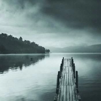 Fototapeta Okrągła Widok Na Jezioro Z Molo Pier Ii Autorstwa George&#039;a Digalakisa - obrazek 2